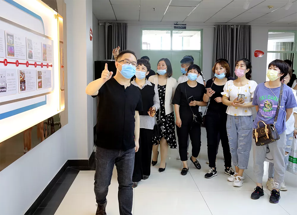 玩美大學(xué)學(xué)员走进沧州医专，领略高端医學(xué)美容实训中心